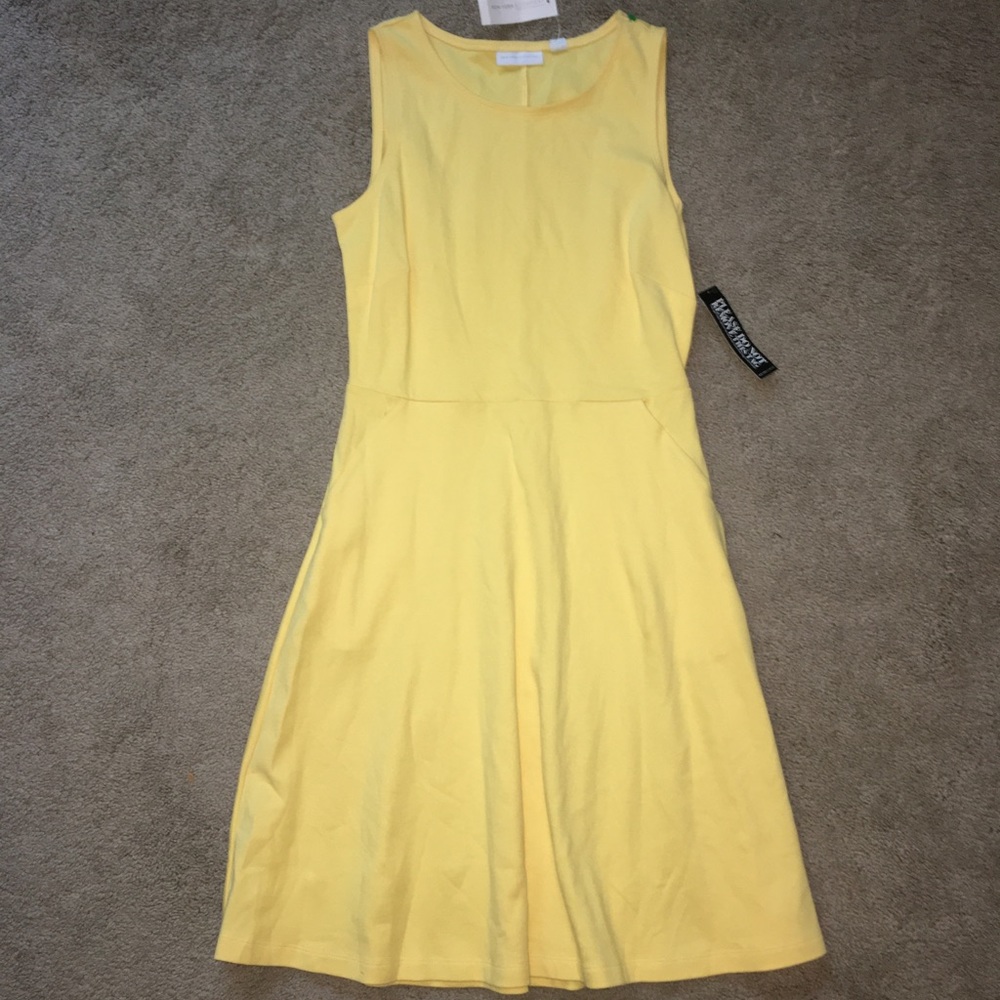 NEW YORK & COMPANY Yellow dress!